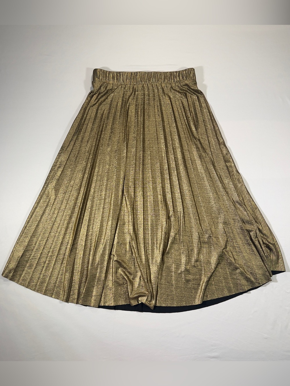 Time and Tru Metallic Gold Pleated Midi Skirt